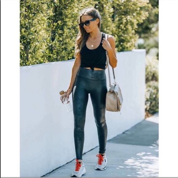 Spanx High Waisted Faux Leather Metallic Black Leggings Womens Size L - Picture 2 of 6